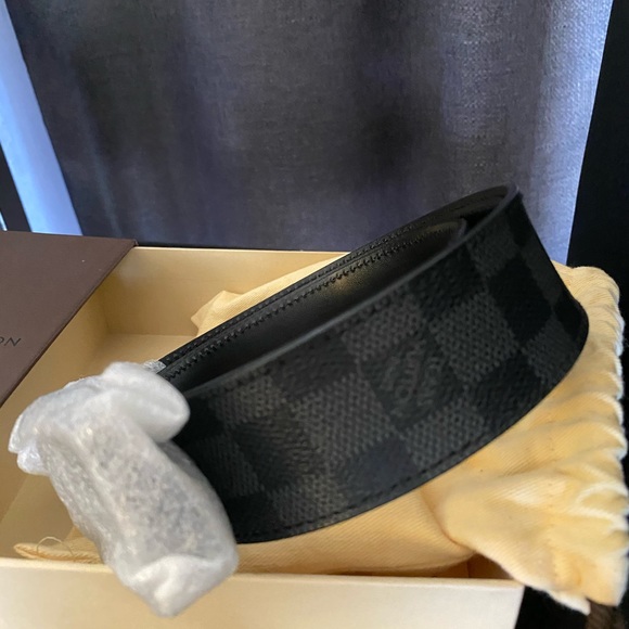 Louis Vuitton black and gray checkered belt - Picture 4 of 4